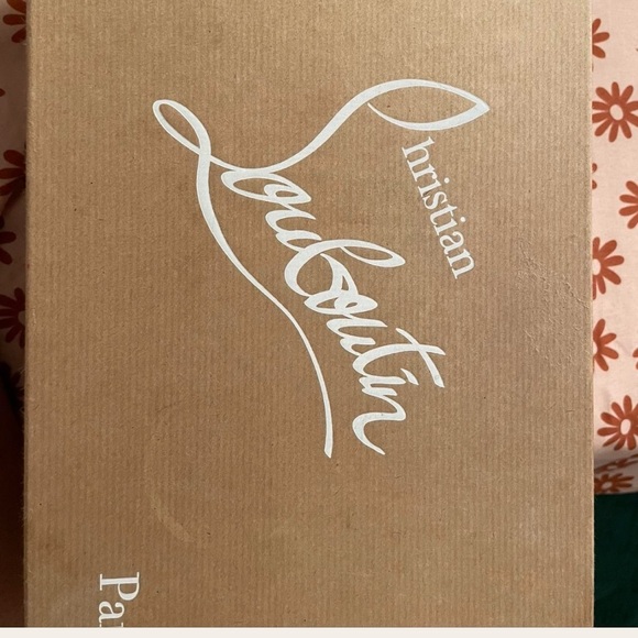 Christian Louboutin Glossy Black Heels - Picture 4 of 6